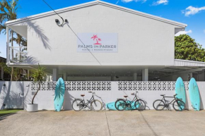 Palms on Parker Backpackers
